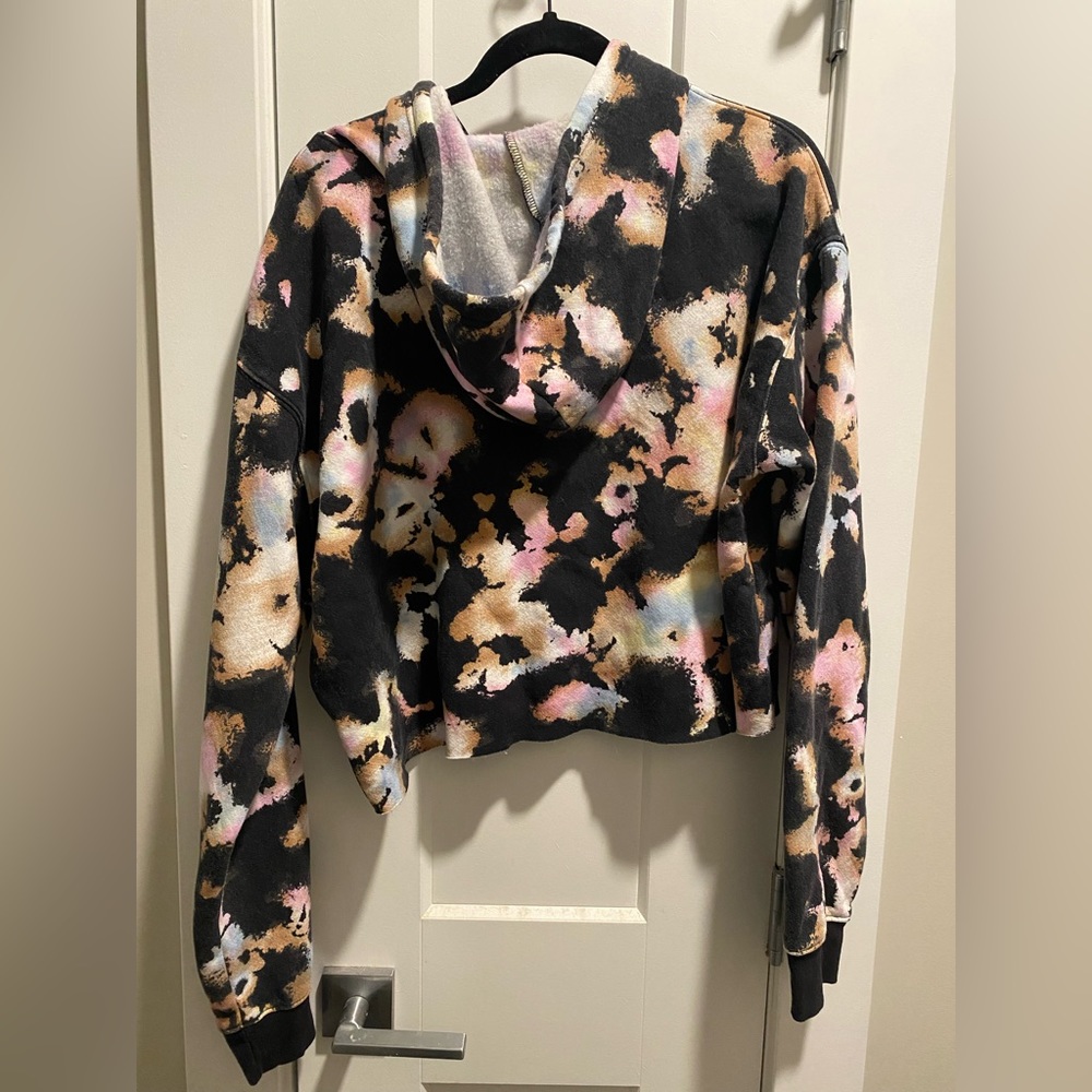 Wild Fable Tie-Dye Cropped Sweatshirt. Size - X-Large. Black with multicolors. - Picture 4 of 6